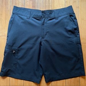 Men’s Magellan Outdoors FishGear Overcast Hybrid Shorts 10in